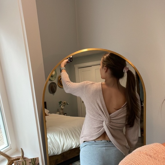 KNOT TWIST x SWEATER 🎀 - Picture 1 of 4